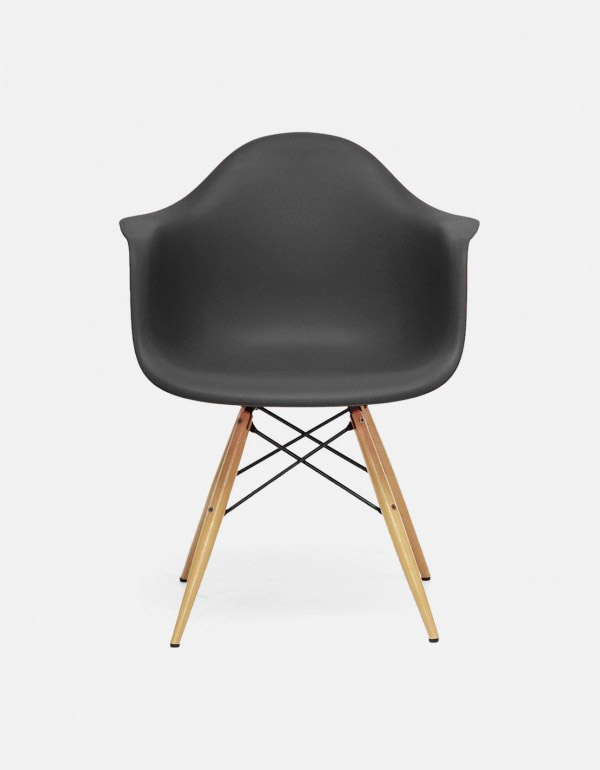 Classic Chair – Dynamic Concrete Pumping
